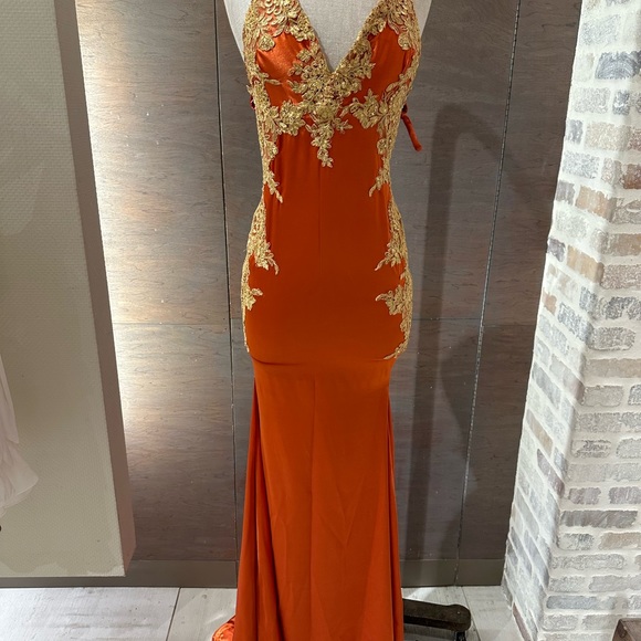 Dresses & Skirts - Prom dress